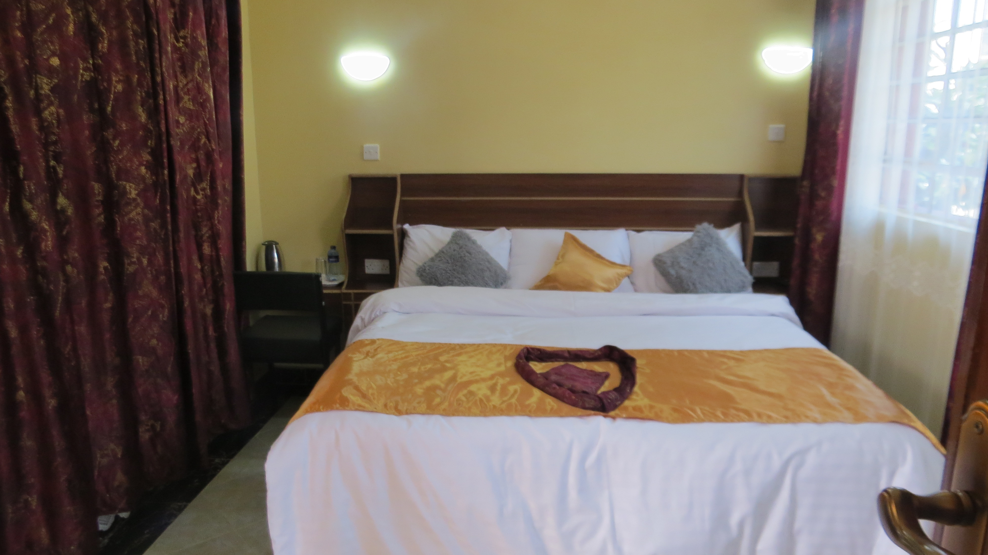 Spacious Family Room